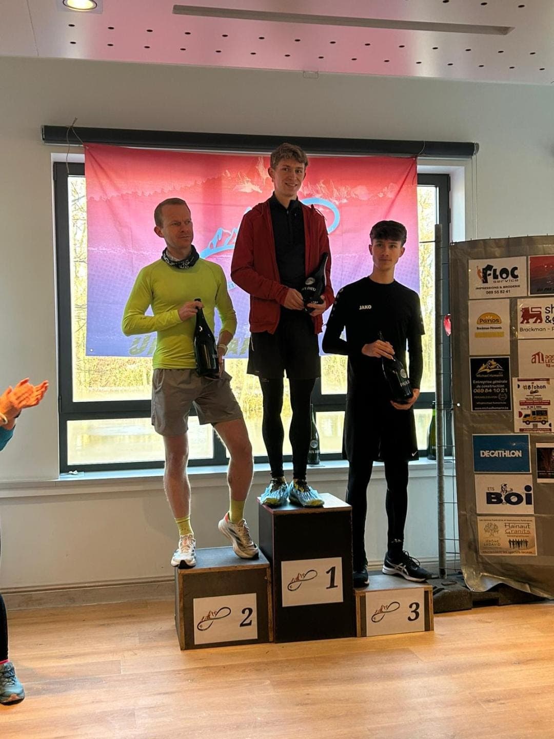 Lucien Van Lier sur la plus haute marche du podium du Trail d'Arondeau
